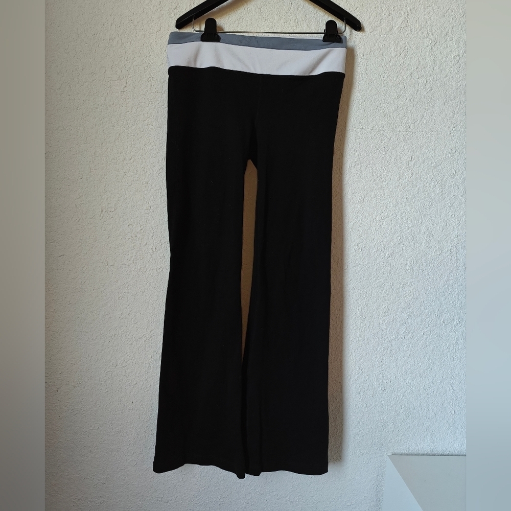 GAPFIT flare leggings